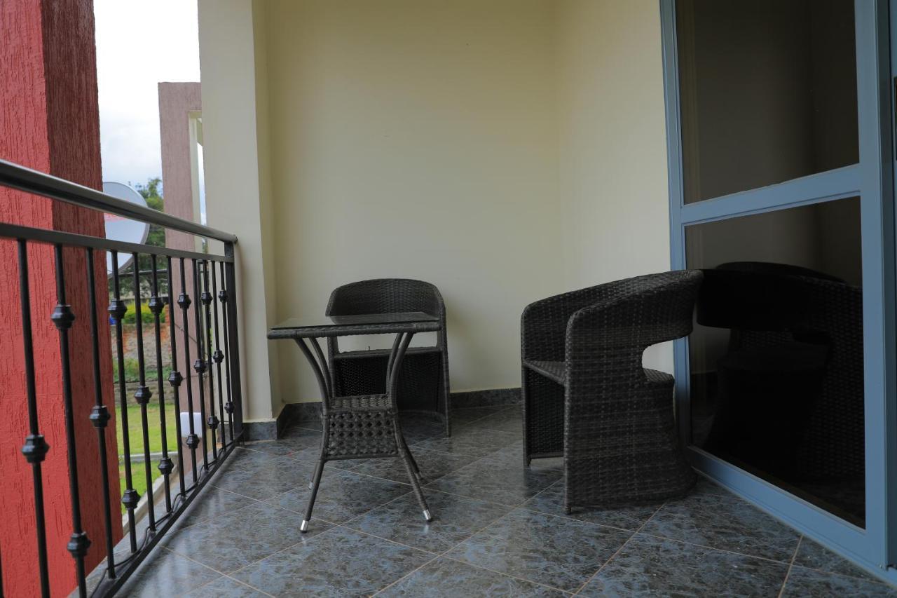 Silver Oaks Hotel Boma Fort Portal Extérieur photo