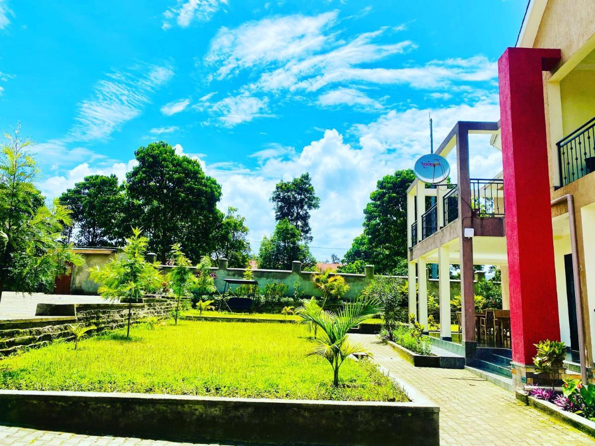 Silver Oaks Hotel Boma Fort Portal Extérieur photo