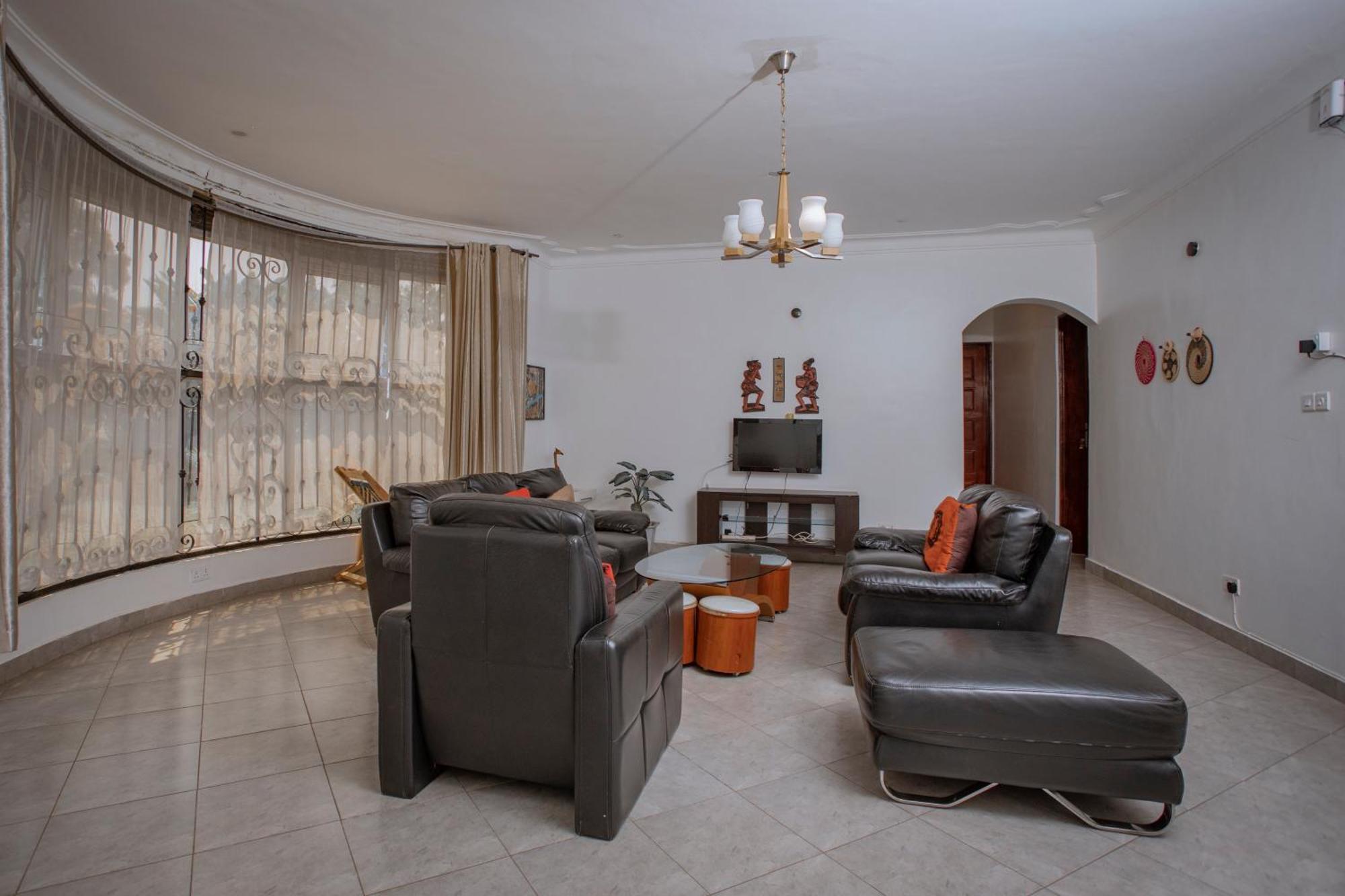 Silver Oaks Hotel Boma Fort Portal Extérieur photo